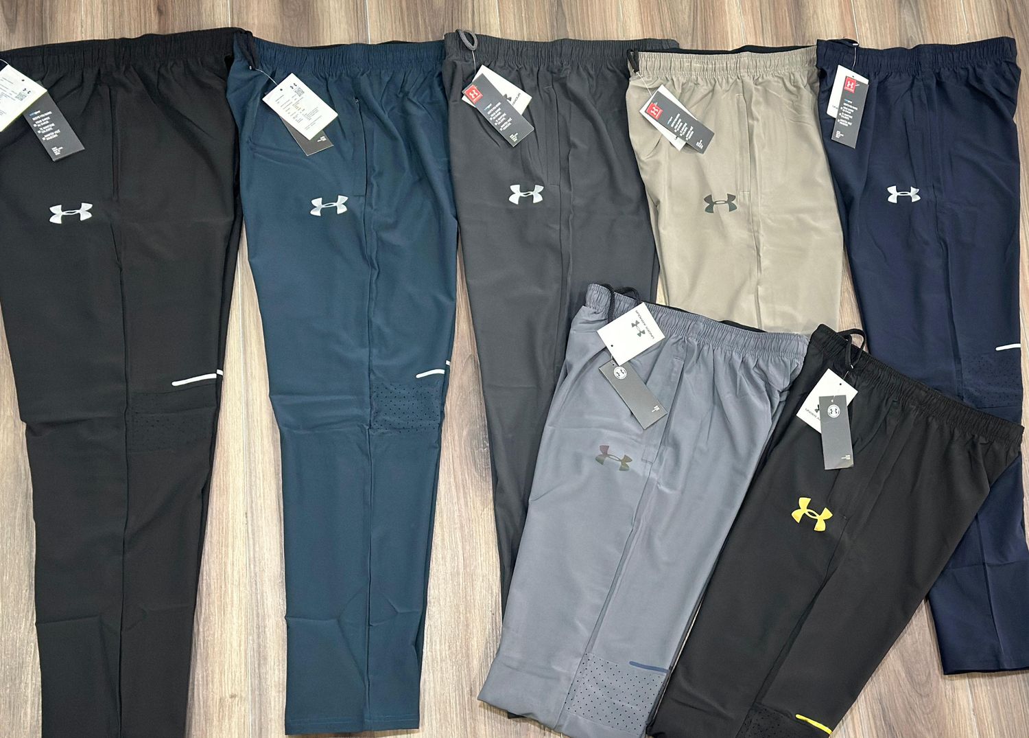 Under Armour Premium Quality Ns Lycra Men's Track Pant - 70 Pc