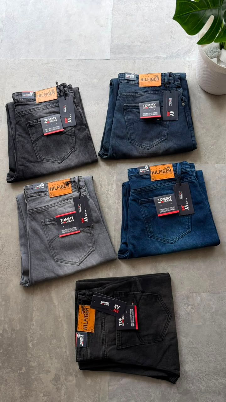 Tommy Hilfiger Premium Quality Baggy Fit Denim Men's Jeans - 38 Pc
