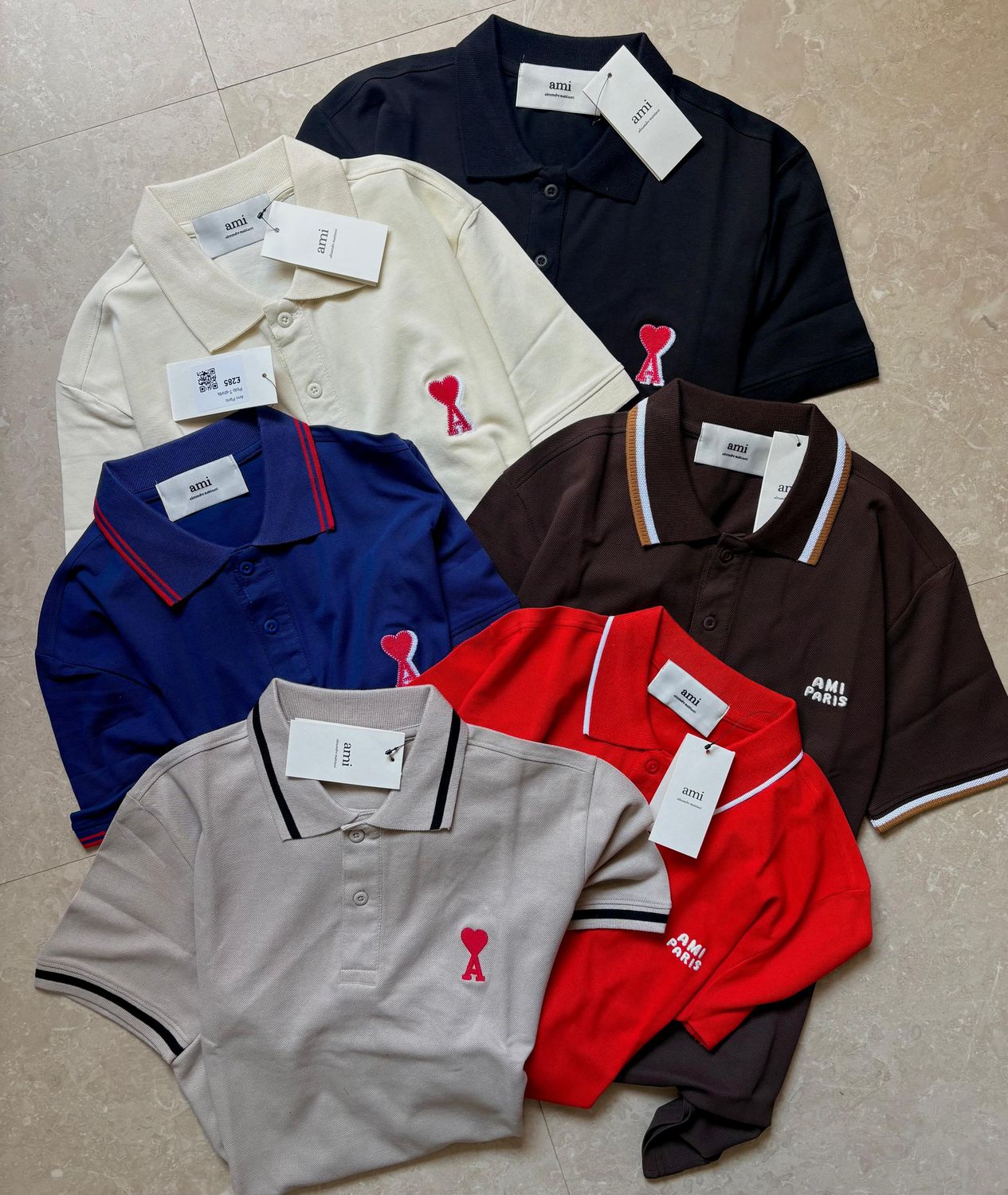 Ami Paris Premium Quality Collar Neck Half Sleeve Men's T-Shirt - 35 Pc
