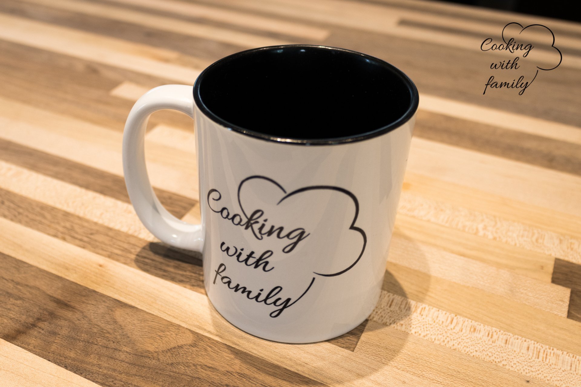 2 PCS Cooking with Family Set: Apron and Mug