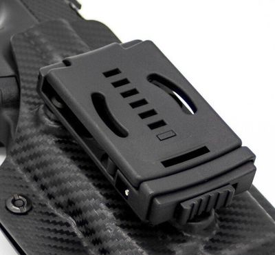 LOCKING COMBAT LOOP
