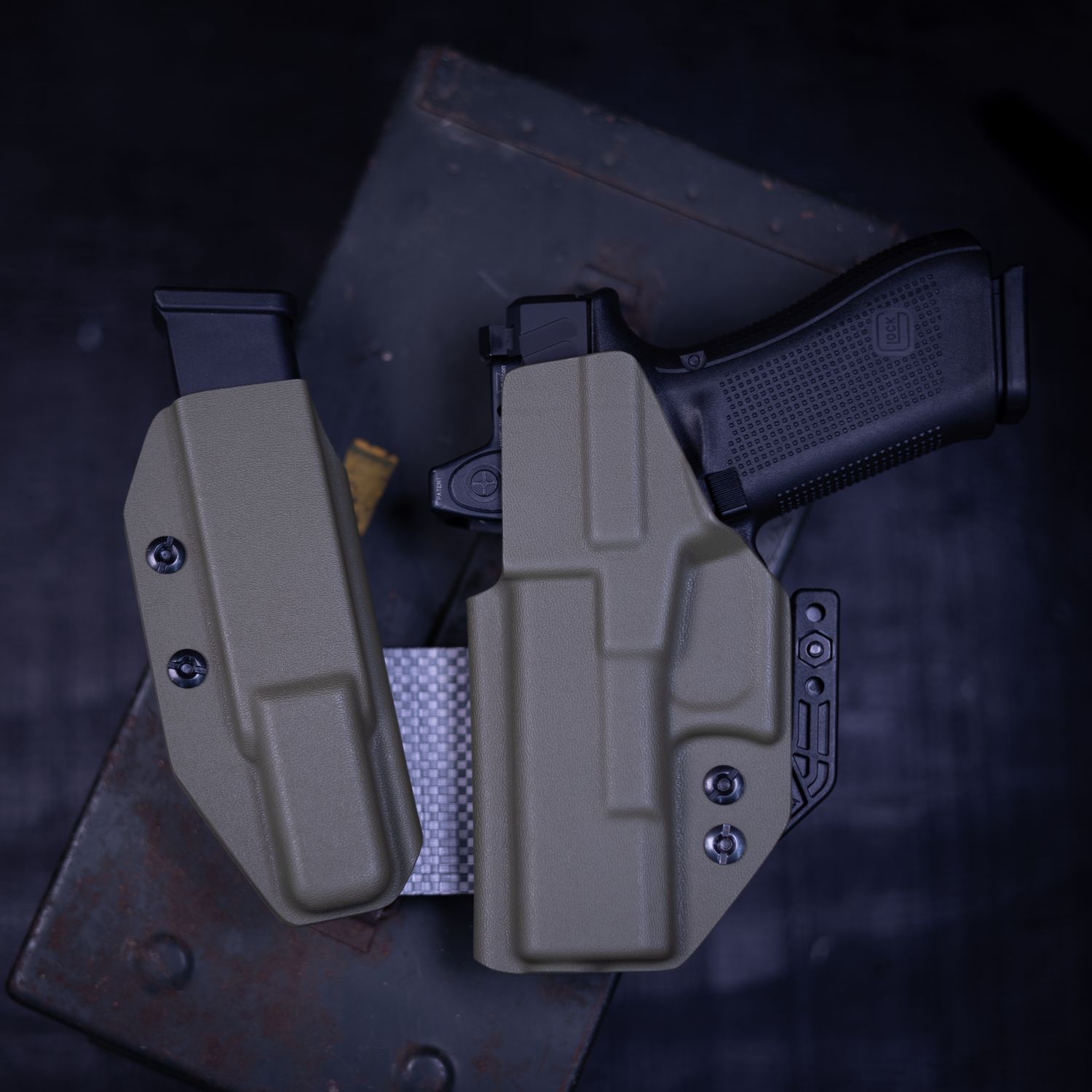 Glock 19 Gen 5 IWB Kydex holster for appendix carry