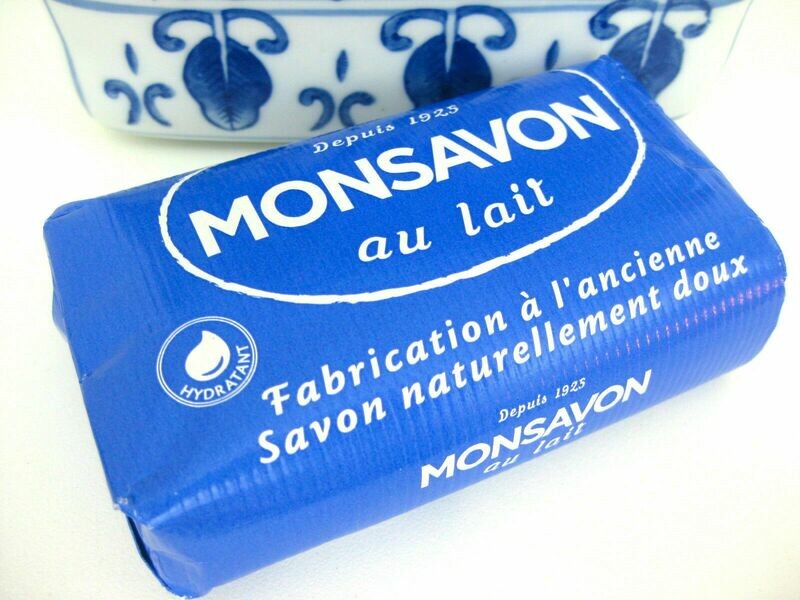 Monsavon AU Lait Mild  soap 200g