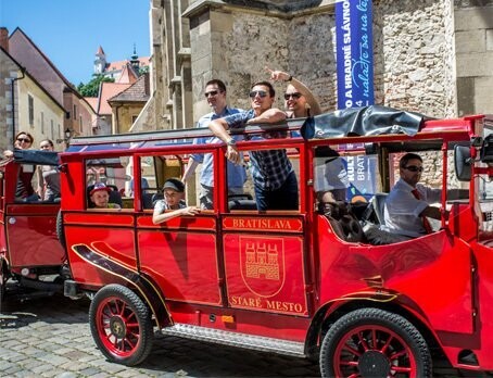 Bratislava Bus - Panoramic Sightseeing  Tour