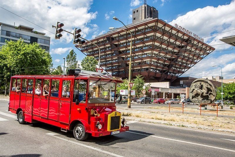 Bratislava: Panoramic Sightseeing  Tour on a Vintage Bus