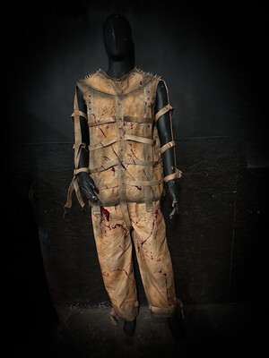 Restraint Vest With Spikes 
