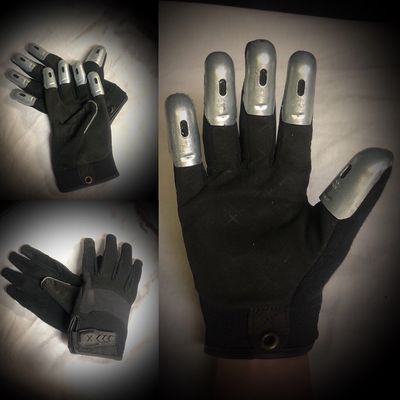 Small Clacker Gloves