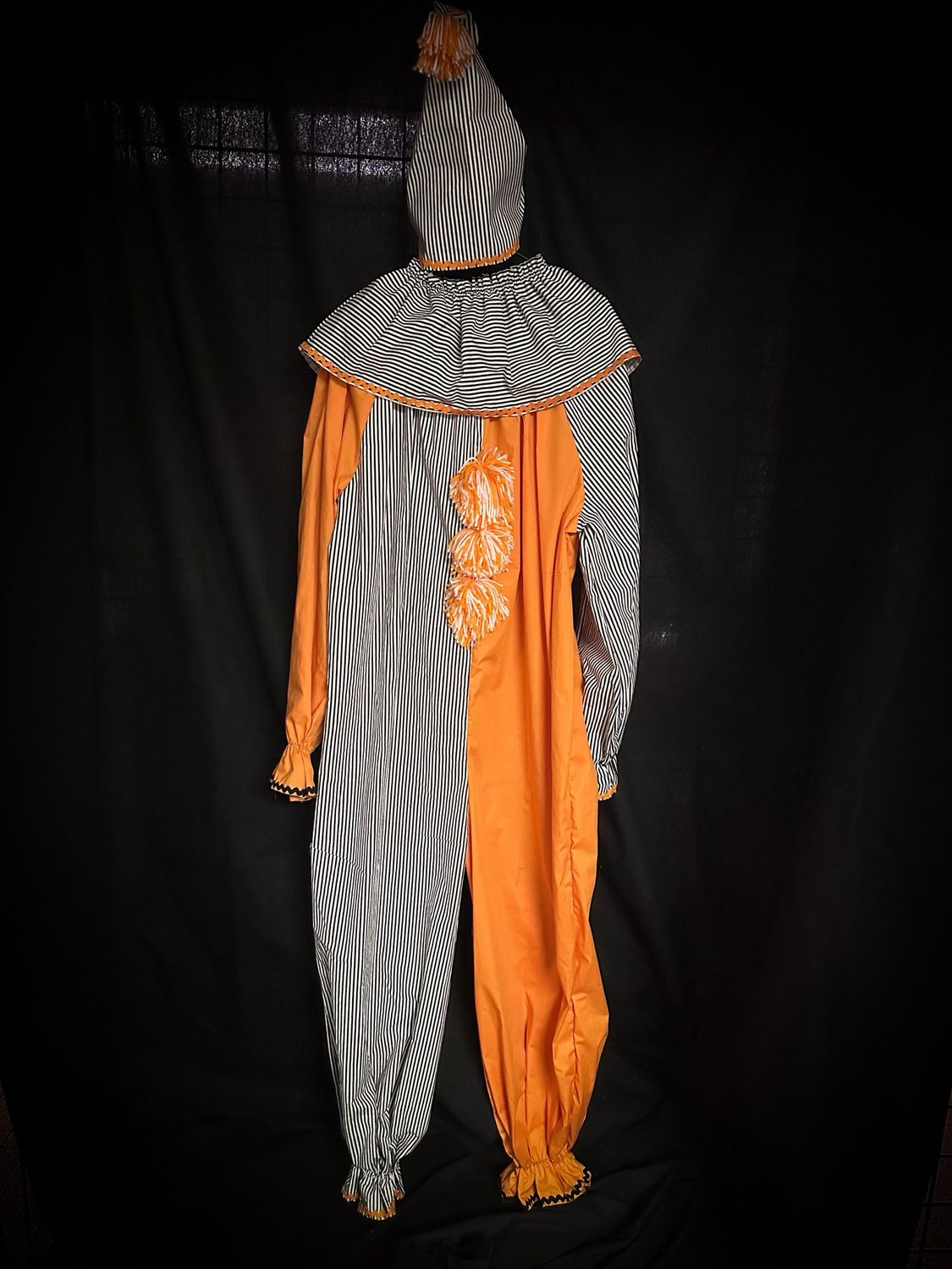 XL Vintage Clown - As Shown