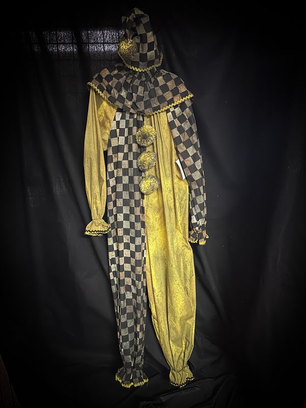 XL Vintage Clown - As Shown