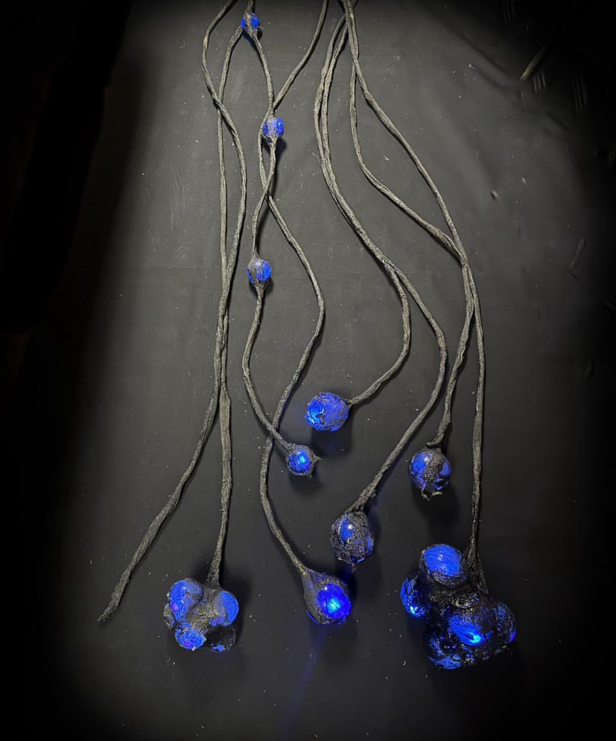 Regular Darkness Vine (Black)