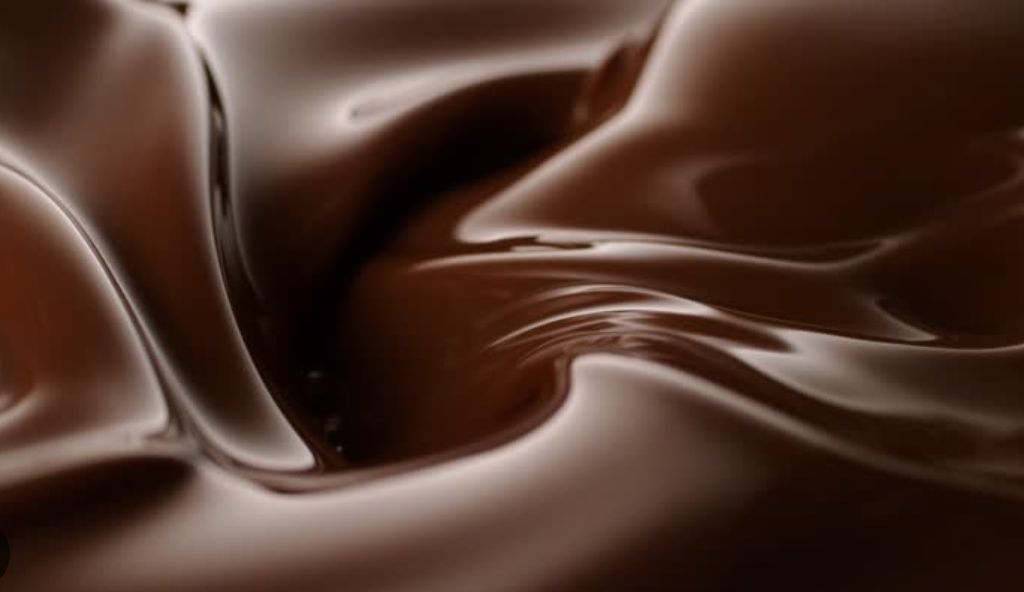 BdeGust + Mestres Solidàries = sorteig mona de Pàsqua d'1 m d'alçada