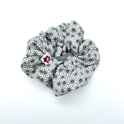 Scrunchie - Geometric White Scrunchie - Geometric White
