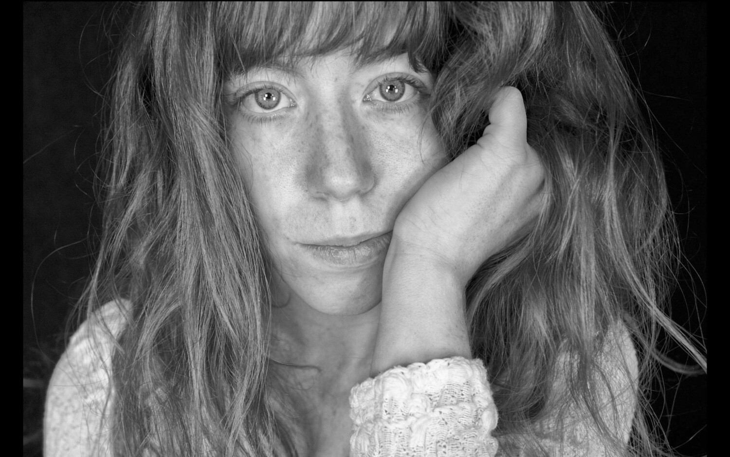Liv Sage: The Ephemeral Gaze