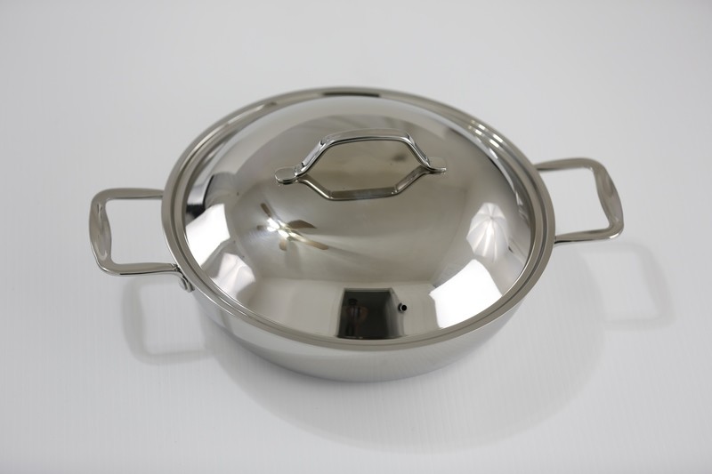 Stainless Steel Everyday Pan with Dome Cover Stainless Steel Everyday Pan with Dome Cover