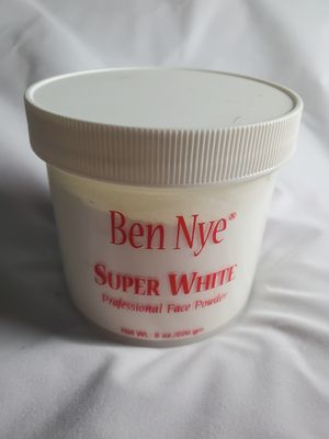 Ben Nye Super White Powder, Size: 8 oz