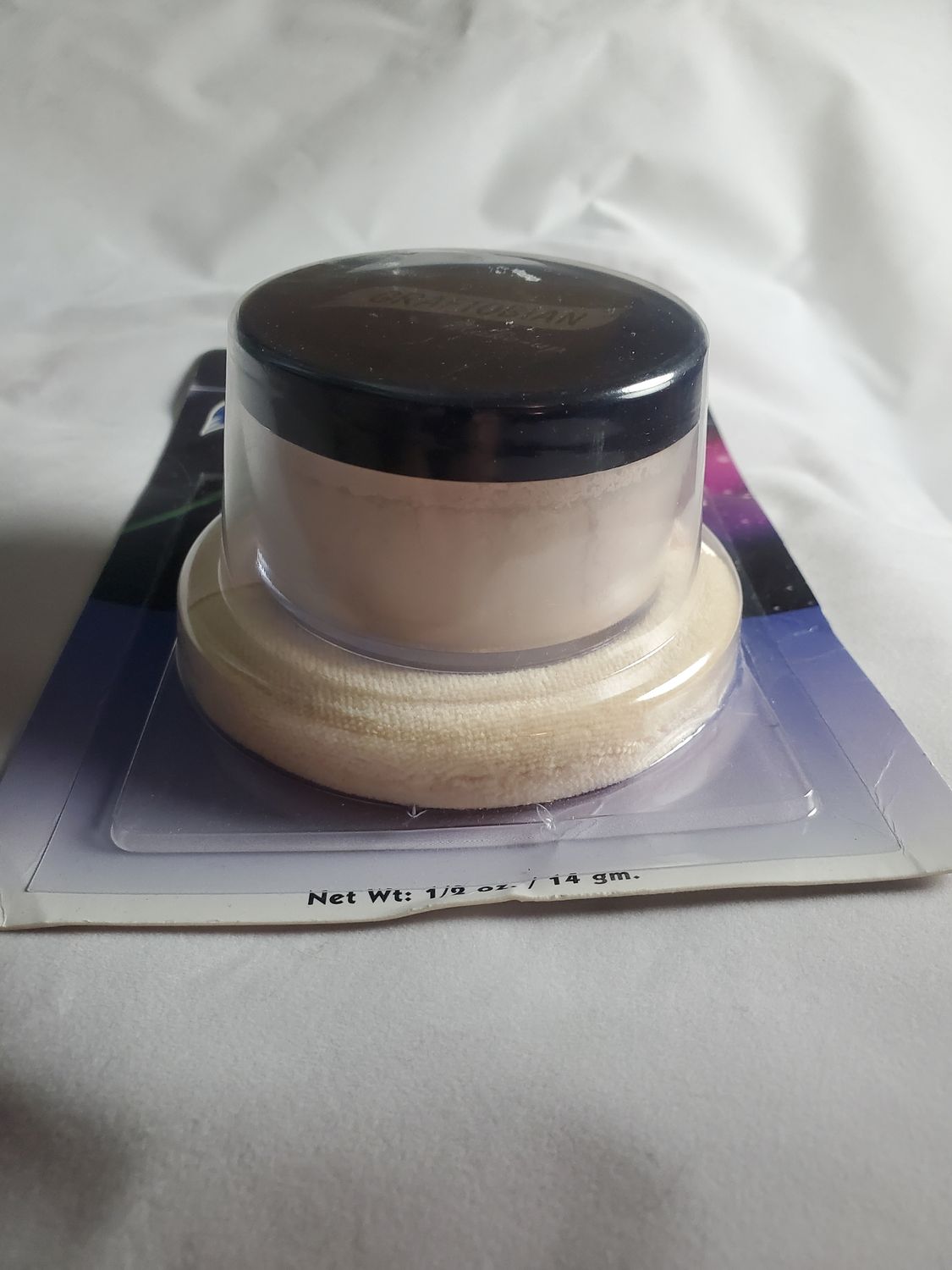 Graftobian Face Powder With Puff, Colour: Light