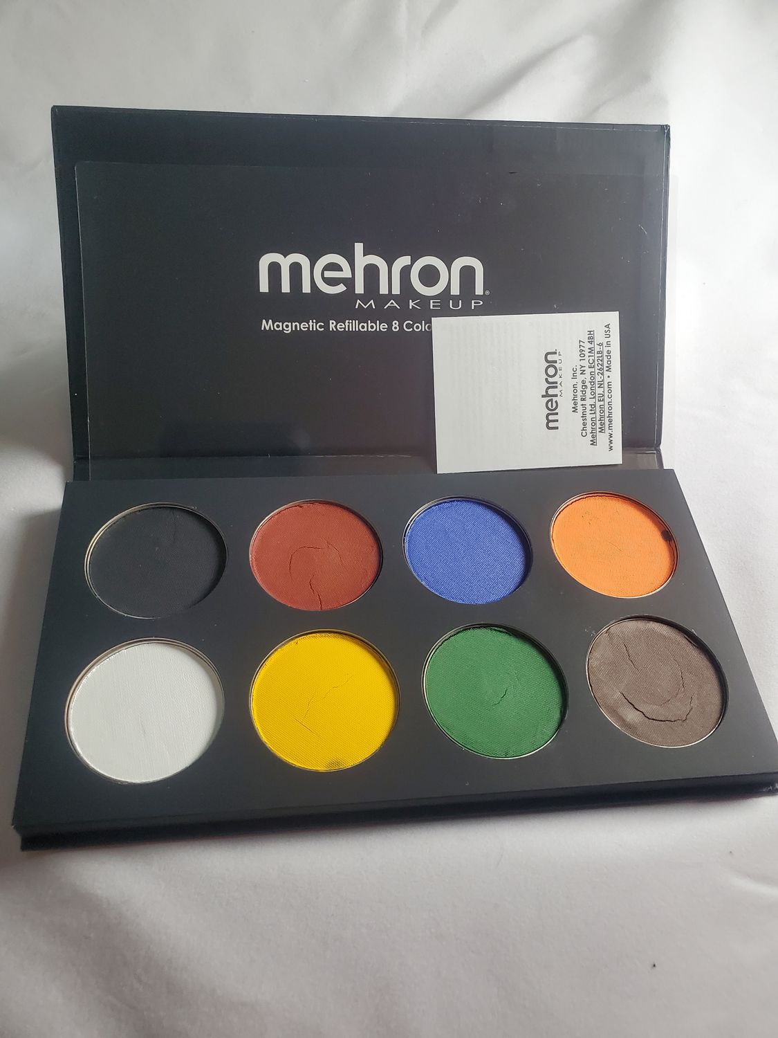 Mehron Paradise 8 Colour Magnetic Palette, Colours: Basic