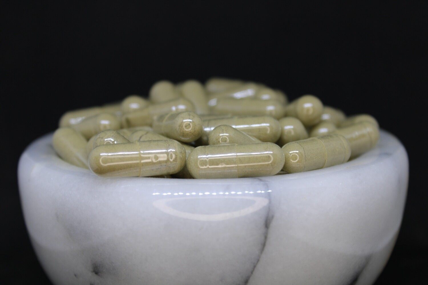 High Sierra Herbals boost blend kratom capsules. A blend of energizing white vein kratom powder encapsulated. 