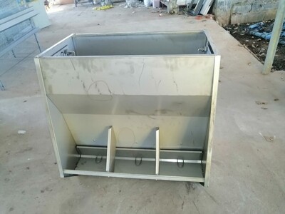 Comederos para cerdos o animales de corral para crecimiento Comederos para cerdos o animales de corral para crecimiento