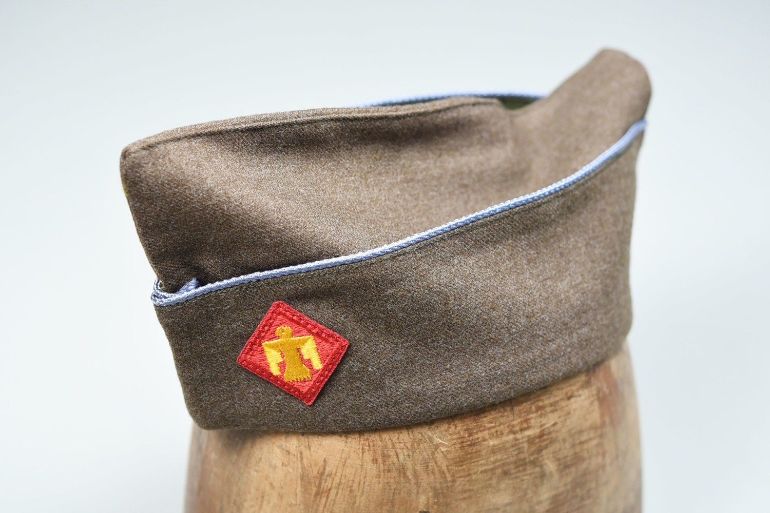 WWII U.S. 45th DIVISION ENLISTED MAN&#39;S OVERSEAS CAP w/INSIGNIA