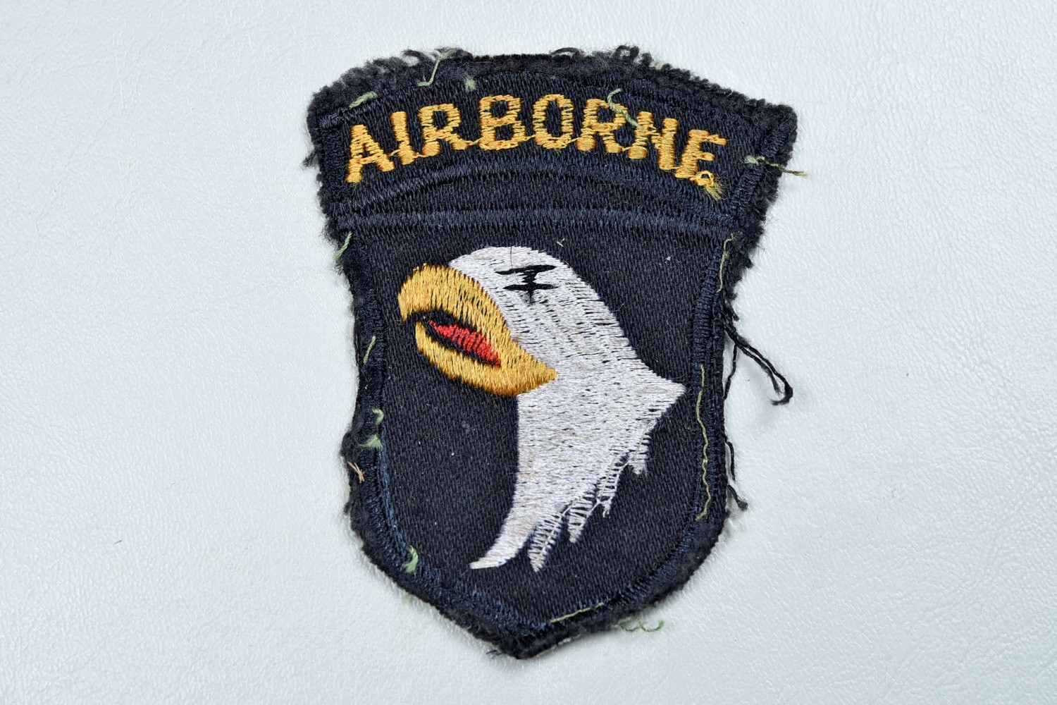 VIETNAM WAR 101st AIRBORNE SHOULDER PATCH - IN-COUNTRY MADE, MACHINE EMBROIDERED