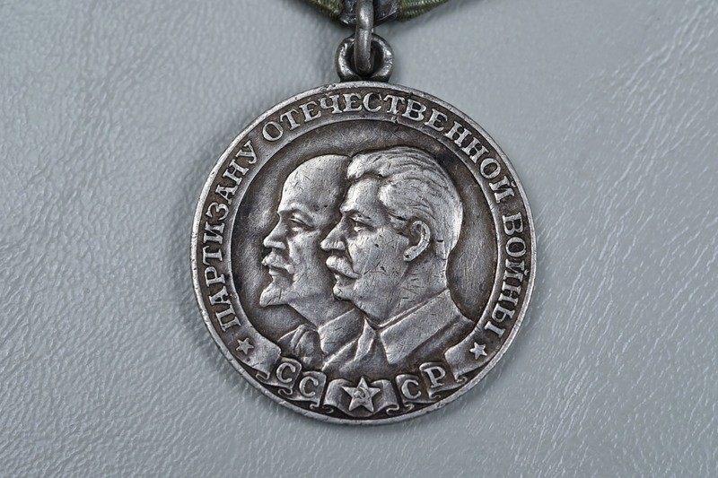 WWII SOVIET PARTISAN MEDAL 1st CLASS IN SILVER