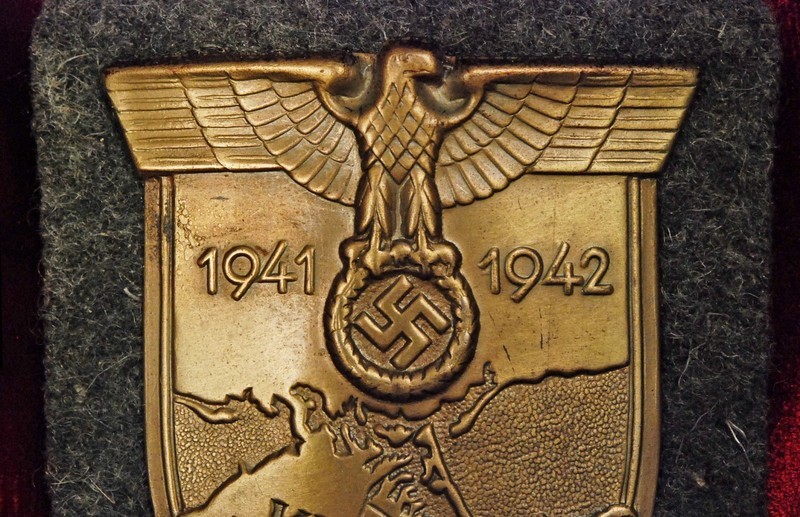 WWII GERMAN KRIM CAMPAIGN SHIELD ON ARMY BACKING