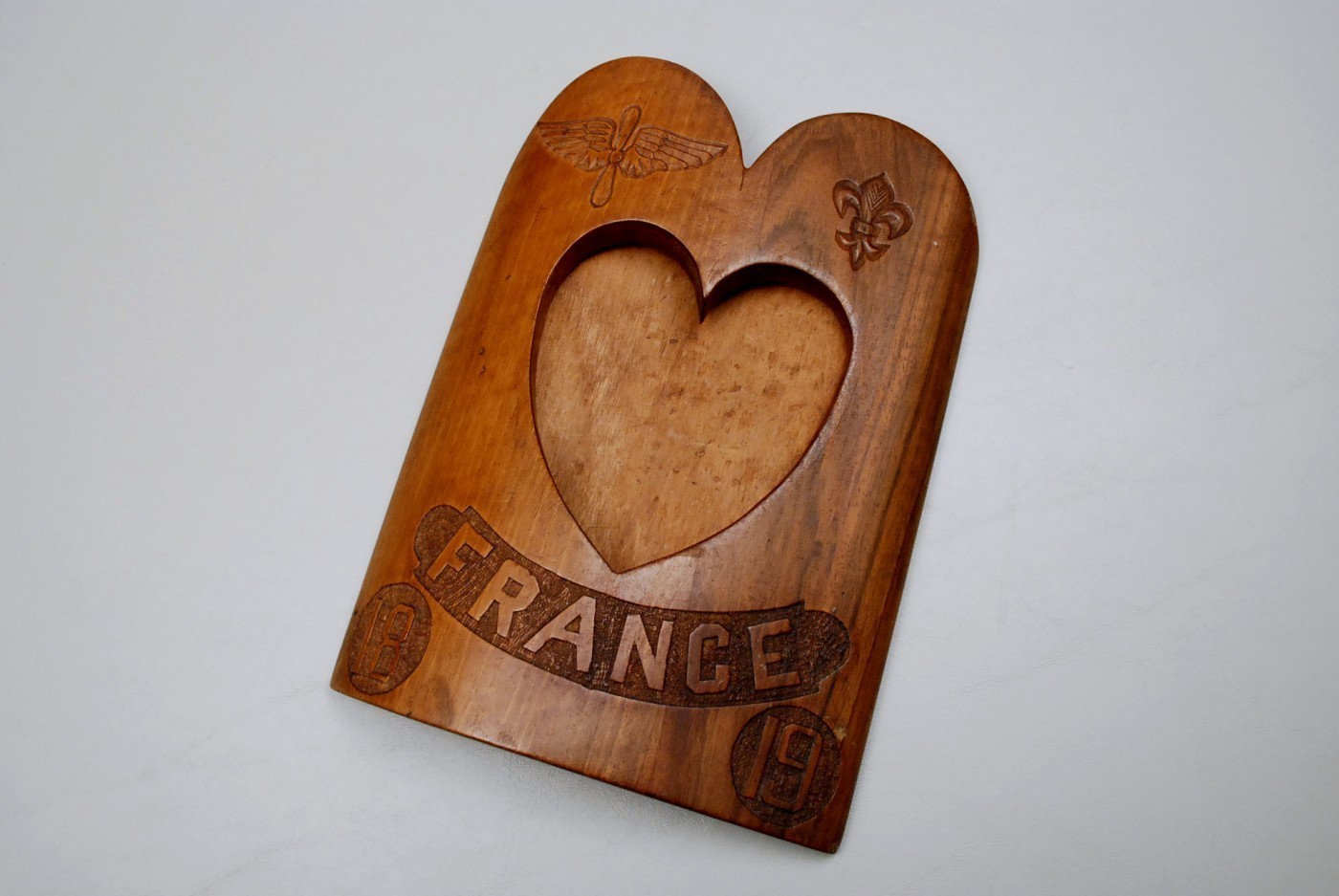 WWI U.S. WOODEN AVIATION PICTURE FRAME - MADE FROM PROPELLER