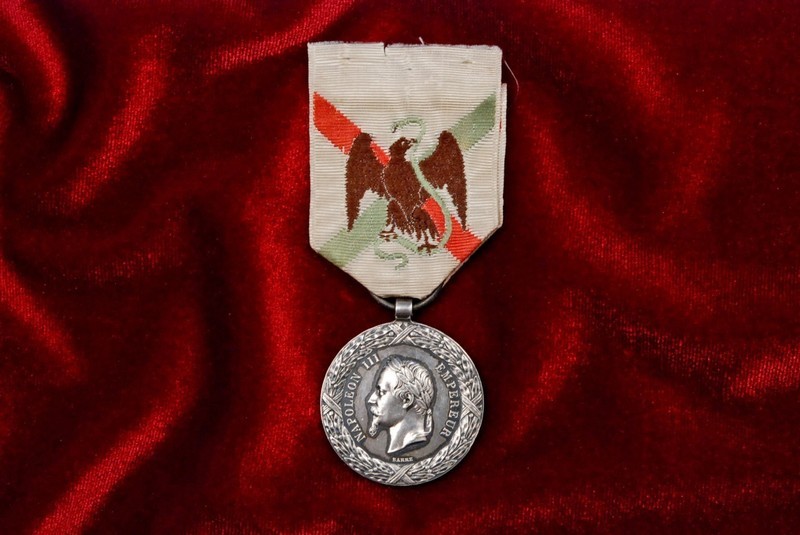 FRENCH COLONIAL 1862-1863 MEXICAN CAMPAIGN MEDAL ON ORIGINAL RIBBON FRENCH COLONIAL 1862-1863 MEXICAN CAMPAIGN MEDAL ON ORIGINAL RIBBON