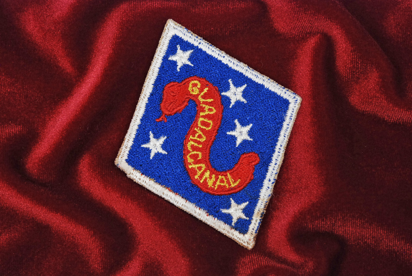 WWII U.S. MARINE CORPS 2nd MARINE DIVISION &quot;SNAKE&quot; SHOULDER PATCH