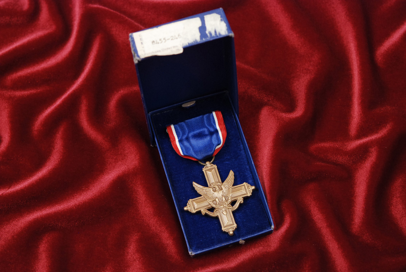 WWII U.S. DISTINGUISHED SERVICE CROSS BY ROBBINS IN BLUE BOX