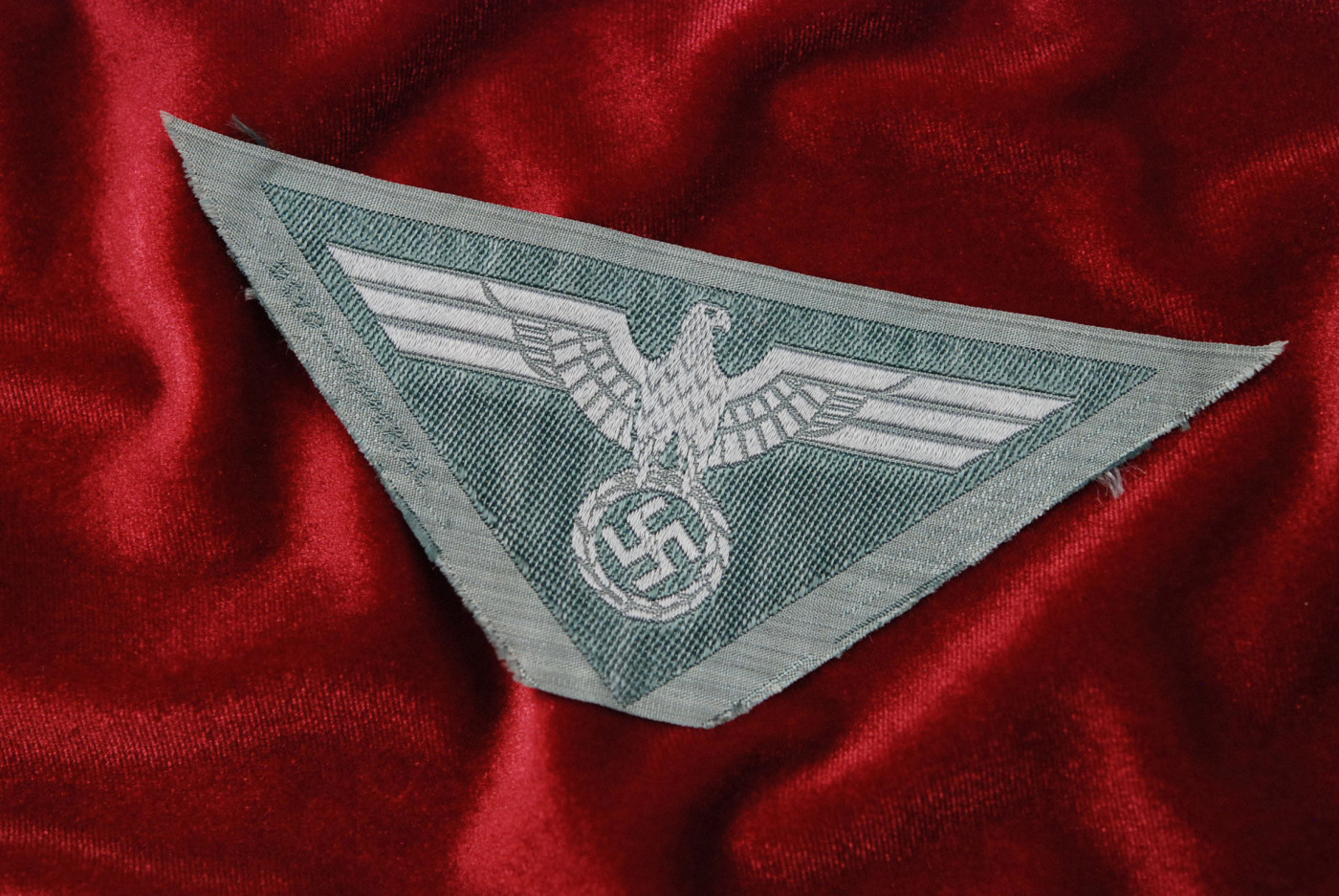 WWII GERMAN M-1944 BEVO TRIANGULAR BREAST EAGLE - BEVO MARKED