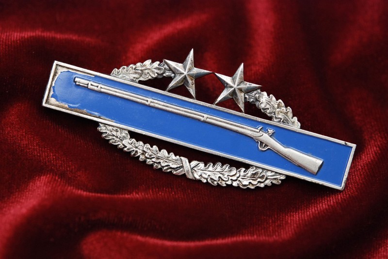 U.S. VIETNAM WAR COMBAT INFANTRY BADGE w/2 STARS U.S. VIETNAM WAR COMBAT INFANTRY BADGE w/2 STARS