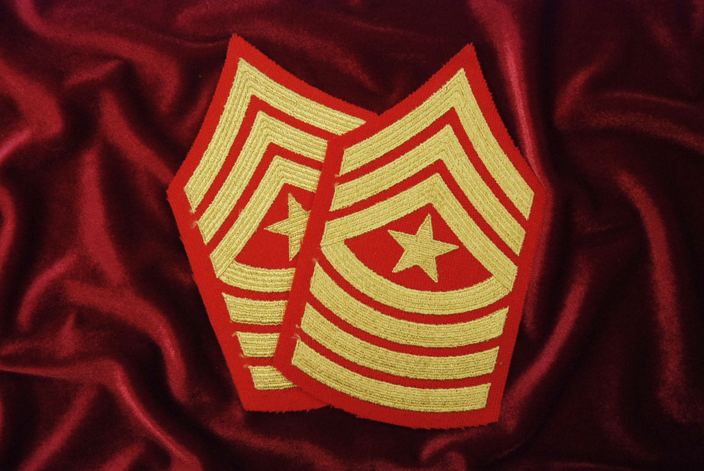 VIETNAM WAR U.S. MARINE CORPS SERGEANT MAJOR&#39;S CHEVRONS