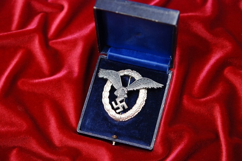 WWII GERMAN CASED LUFTWAFFE PILOT'S BADGE BY "B&amp;NL"