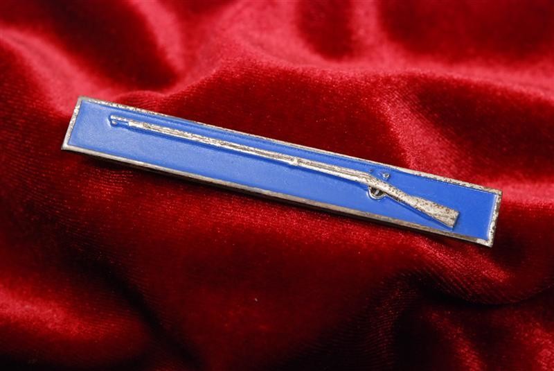 WWII U.S. EXPERT INFANTRY BADGE - MARKED STERLING