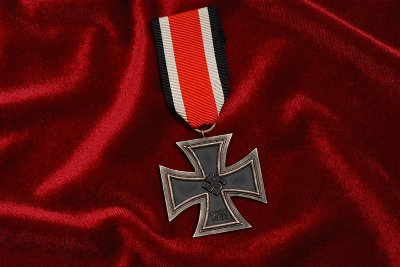 WWII GERMAN 1939 IRON CROSS 2nd CLASS w/SCARCE WIDE FRAME
