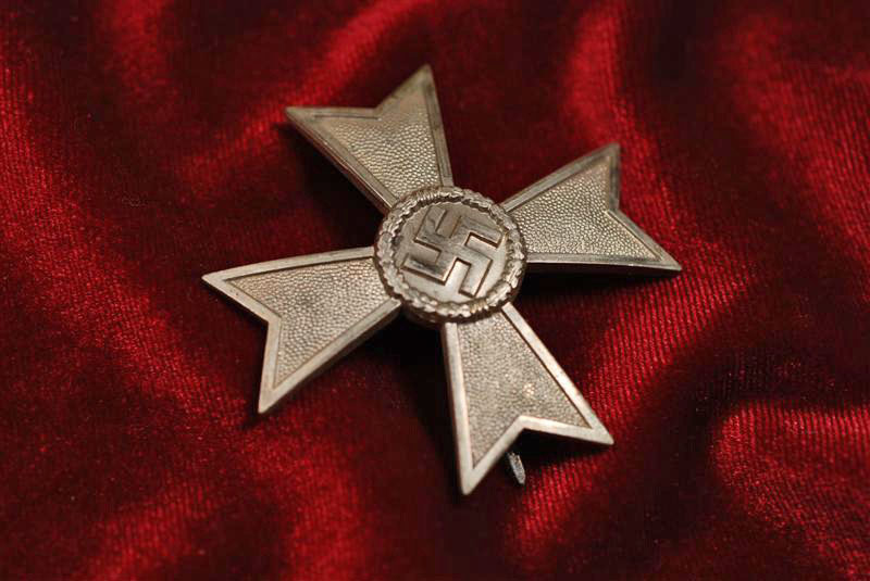 WWII GERMAN 1939 WAR SERVICE CROSS 1st CLASS w/o SWORDS - BEAUTIFULLY VAULTED