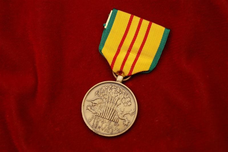 U.S. VIETNAM WAR ERA VIETNAM SERVICE MEDAL