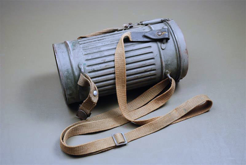WWII GERMAN EARLY WAR GAS MASK &amp; MATCHING CANNISTER - 1937 DATED &amp; ALL COMPLETE