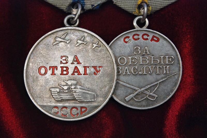 WWII SOVIET BRAVERY MEDAL &amp; COMBAT MEDAL PAIR – MOUNTED AS WORN