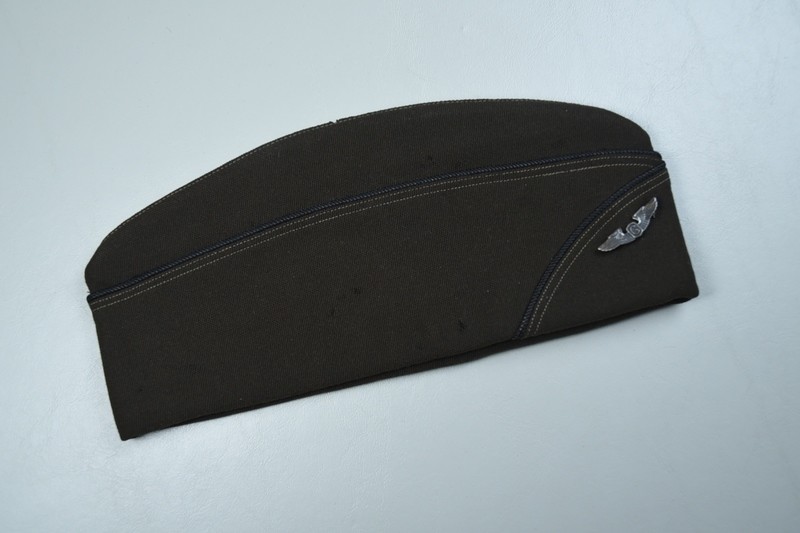 WWII U.S. GLIDER PILOT&#39;S OVERSEAS CAP w/MINI GLIDER WING - BRITISH MADE