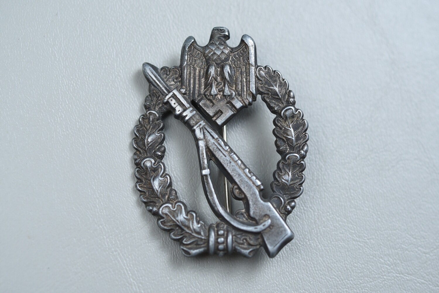 WWII GERMAN INFANTRY ASSAULT BADGE IN SILVER - MARKED S.H.U.CO. 41