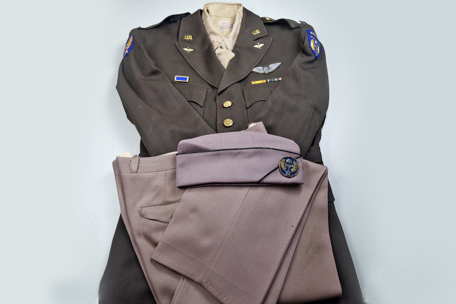 WWII U.S. ARMY AIR CORPS GLIDER PILOT&#39;S UNIFORM &amp; CAP - BULLION INSIGNIA
