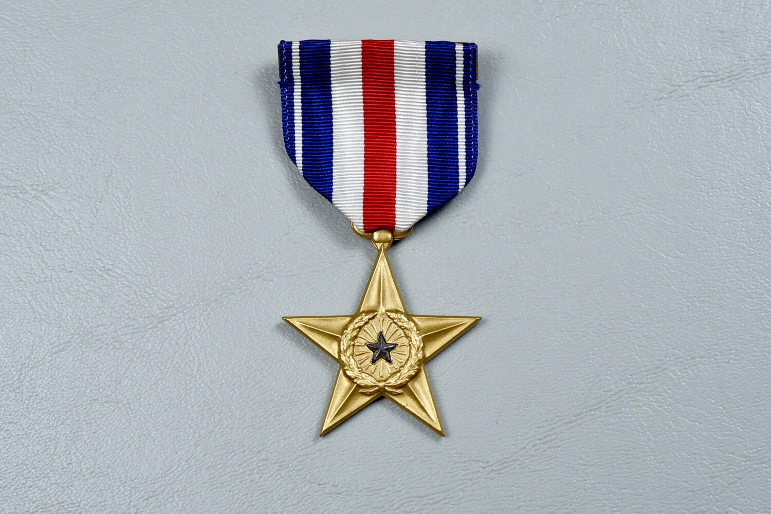 WWII U.S. SILVER STAR # 96735 - WRAP BROACH, THIN PLANCHET