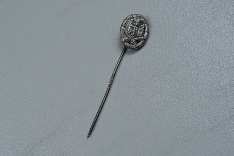 WWII GERMAN GENERAL ASSAULT BADGE STICK PIN