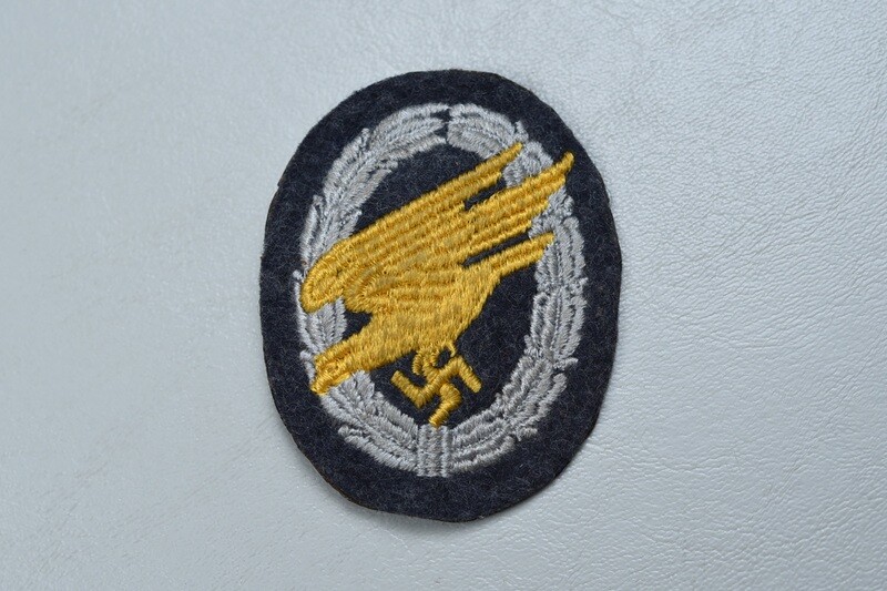 WWII GERMAN LUFTWAFFE FALLSCHIRMJÄGER BADGE - PADDED CLOTH