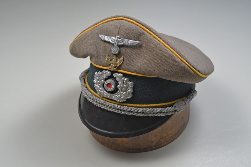 WWII GERMAN CAVALRY OFFICER VISOR CAP w/SCHWEDTER ADLER TRADITIONS INSIGNIA