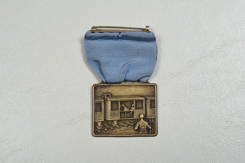 WWI U.S. 40 & 8 VETERAN'S MEDAL ON HORIZON BLUE RIBBON WWI U.S. 40 & 8 VETERAN'S MEDAL ON HORIZON BLUE RIBBON