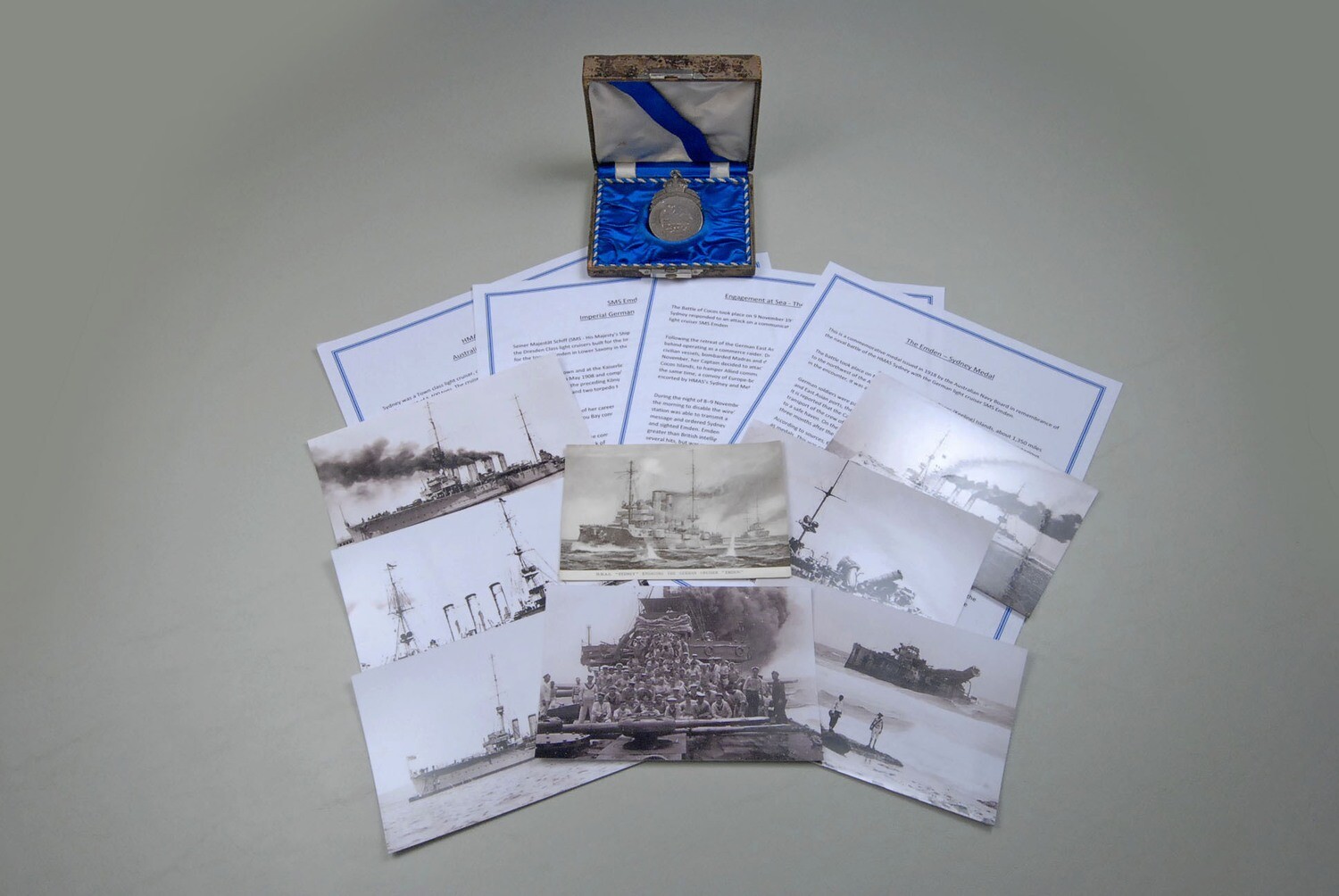 WWI AUSTRALIAN NAVY EMDEN-SYDNEY MEDAL IN CASE - GROUP